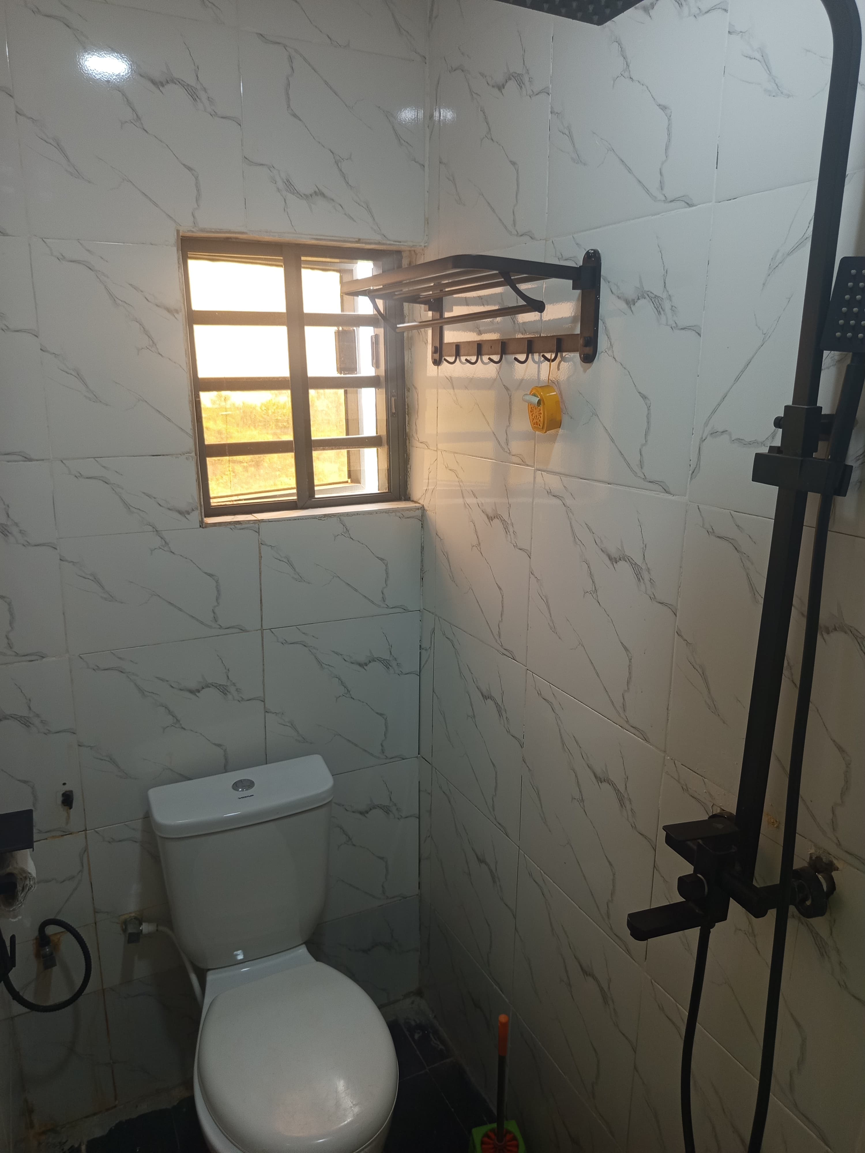 ODM Groove 30k hotel room toilet